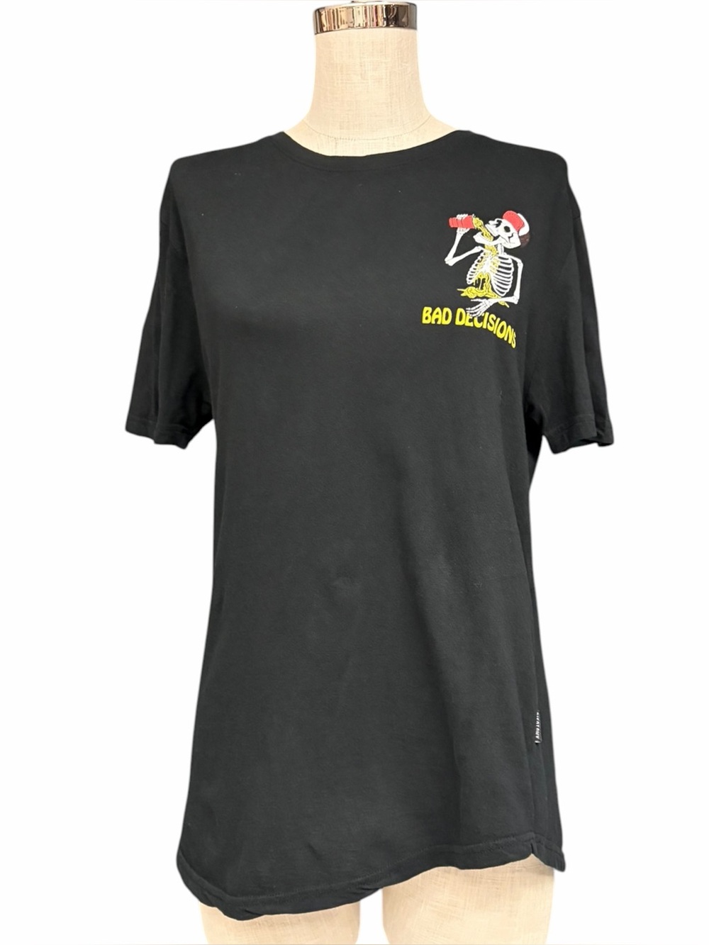 DK Bad Decisions Skeleton Ramen Graphic Tee Black Medium, Goth Skeleton